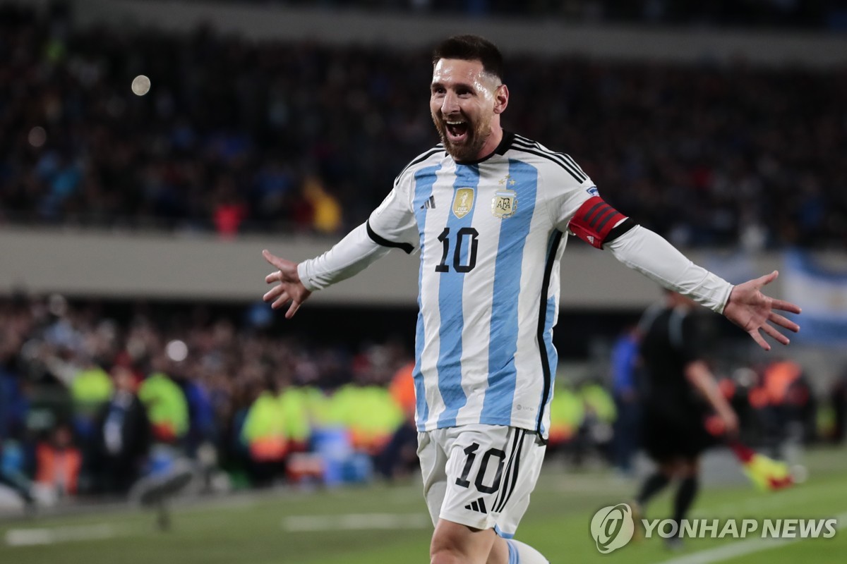 '메시 결승골' 아르헨, 2026 FIFA 월드컵 남미 예선 1차전 승리