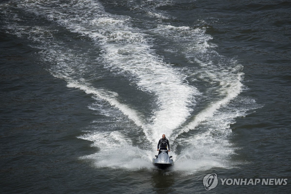 알제리, 제트스키 타다가 실수로 국경 넘은 모로코인 2명 사살