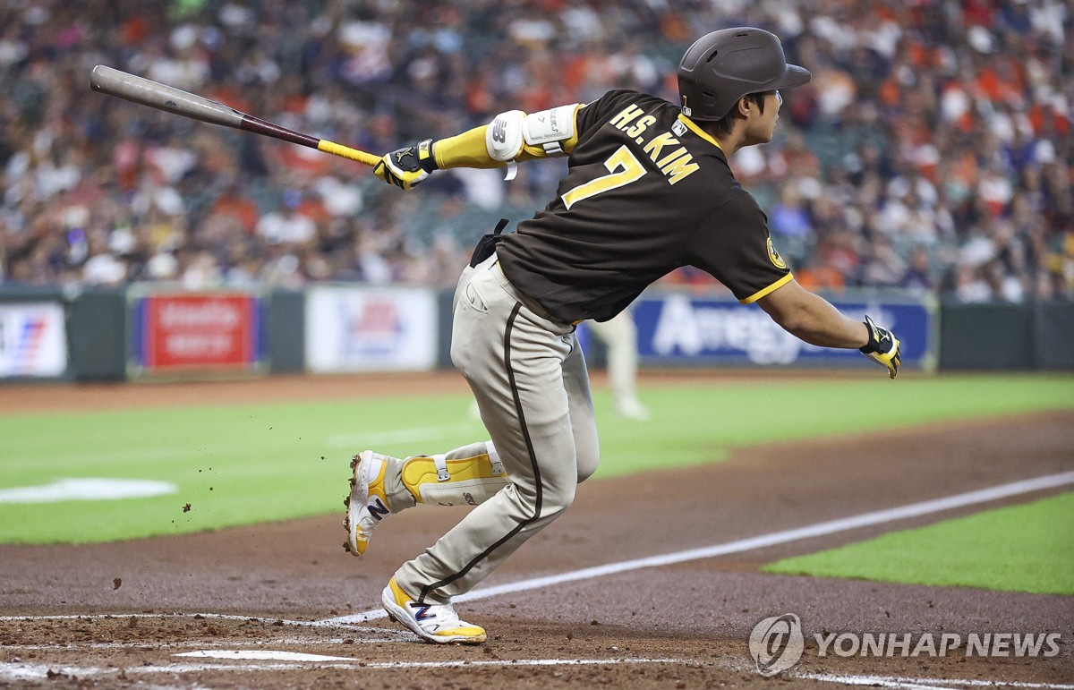 김하성, 시즌 131안타로 MLB 단일시즌 개인 기록 경신