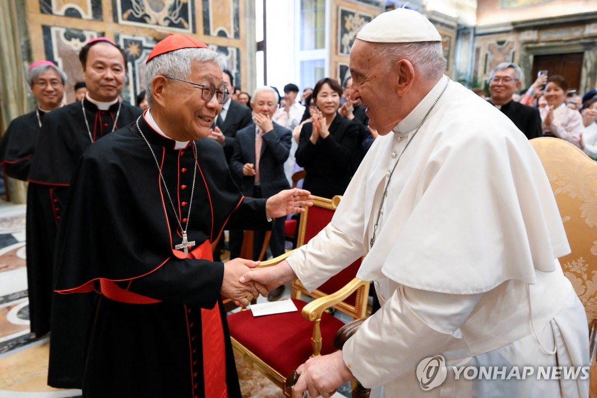 교황, 韓가톨릭 대표단에 "김대건 신부처럼 '평화의 사도' 되길"
