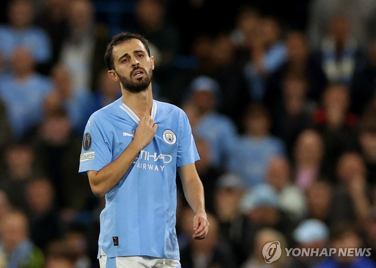 과르디올라 감독 "실바도 부상…수 주간 결장할 것"