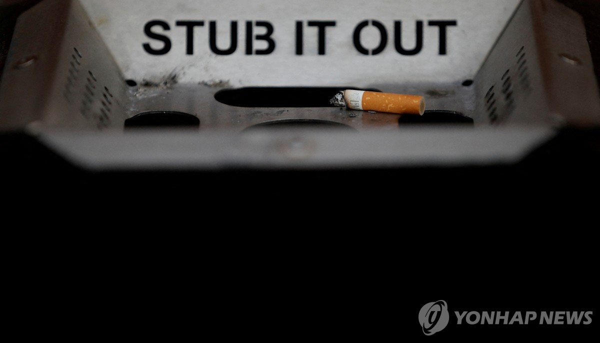 영국, 단계적 담배 판매 금지 방안 검토…"뉴질랜드 모델"