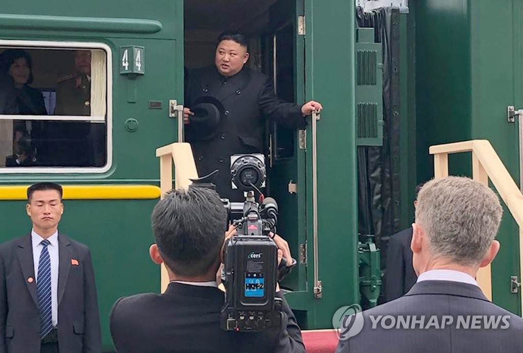 김정은 러시아행 전용열차…'완벽한 요새 같은 움직이는 집무실'