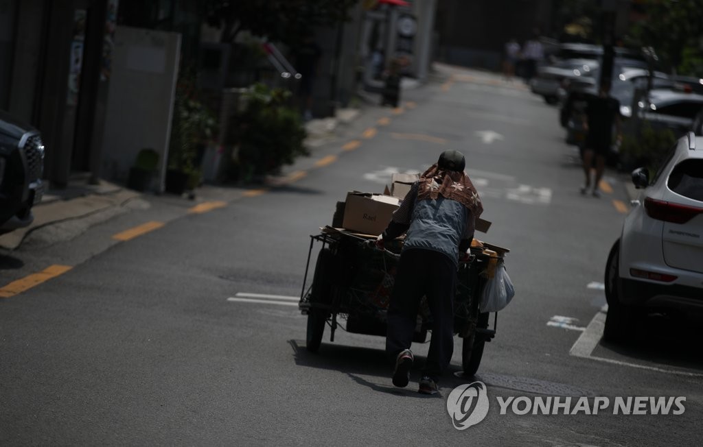 시나리오 18개에 '반쪽 보고서' 논란까지…국민연금 개혁 어디로