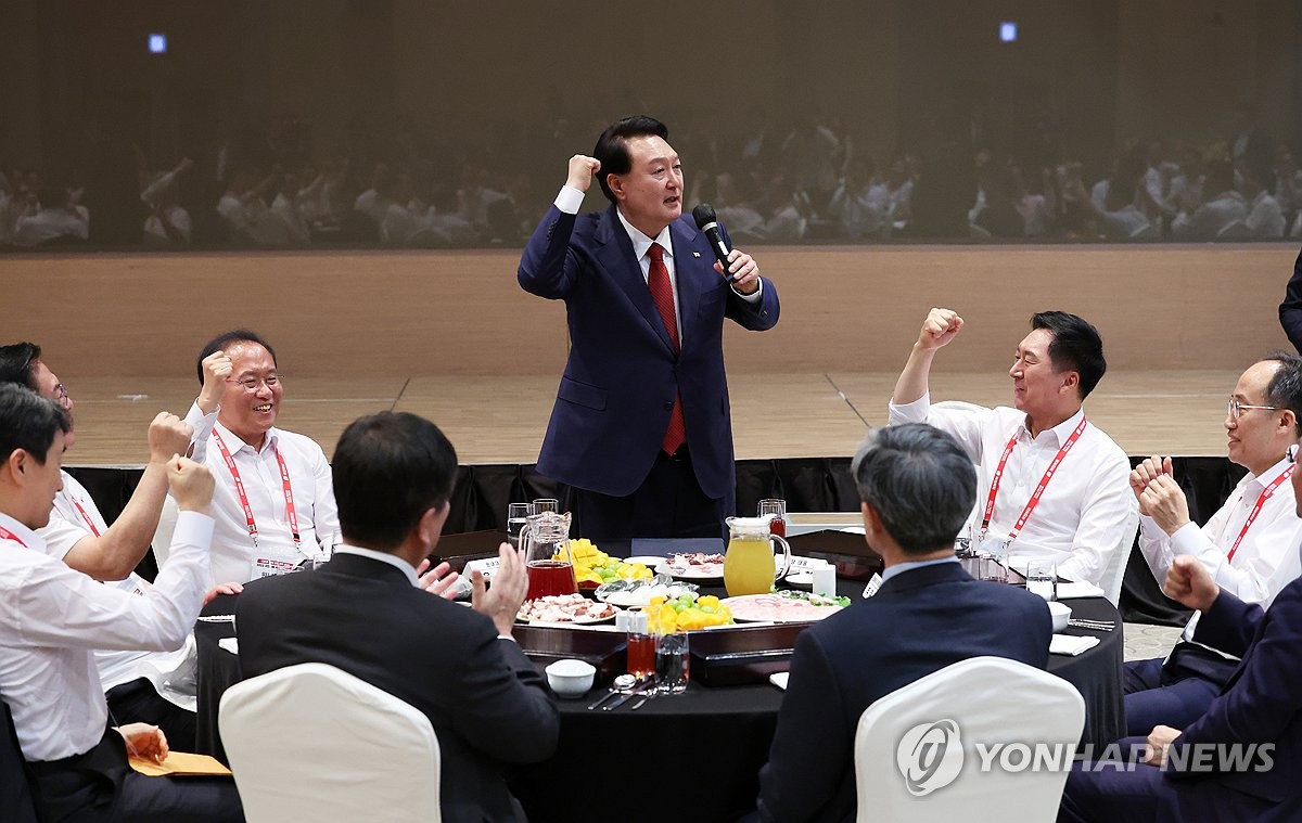 野 "尹, 편향된 이념전사 돼 국격추락…반공 아닌 민생 살려야"