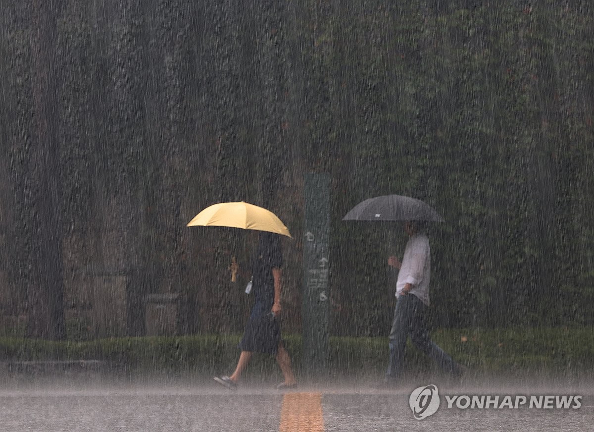 부산·울산·경남 흐리고 비…낮 최고 28∼31도