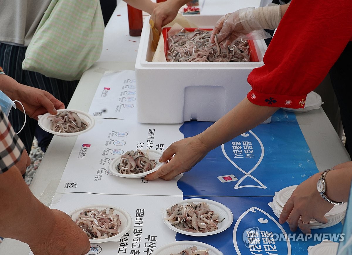 오염수 방류 우려했는데…부산 전어축제 사흘간 '흥행 성공'