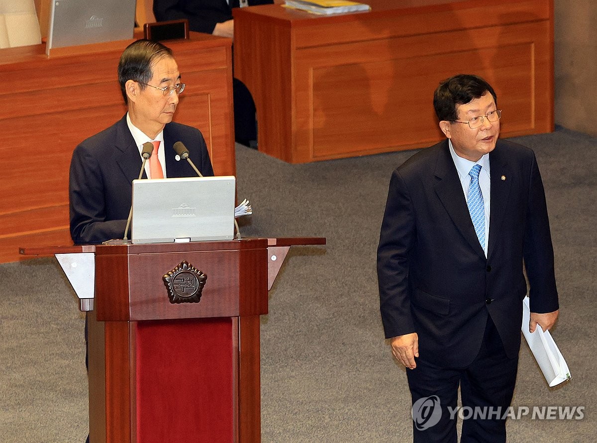 대정부질문 첫날도 오염수·홍범도 흉상 이전 '여야 격돌'