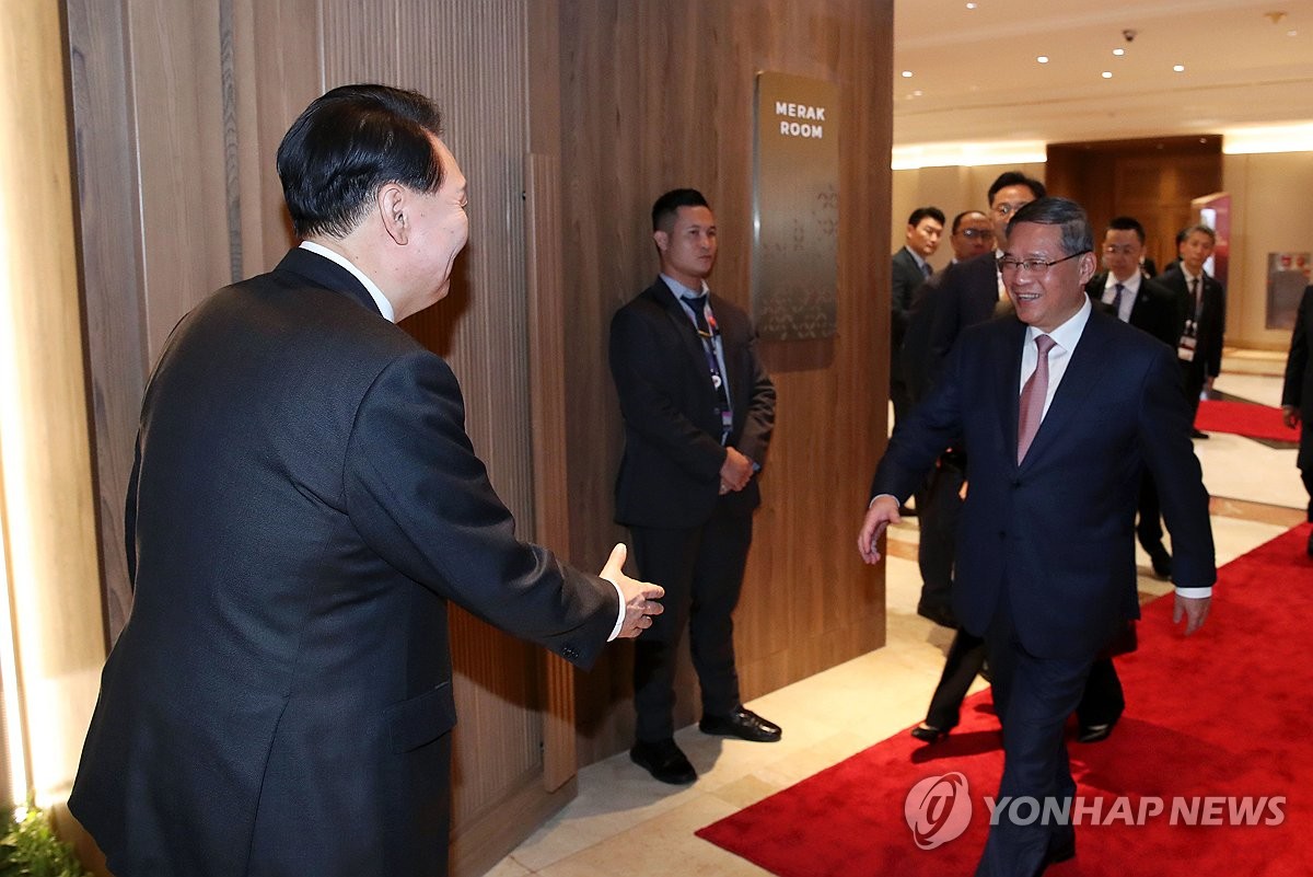 尹대통령, 아세안 계기 '中 경제 책임자' 리창 총리와 회담(종합)