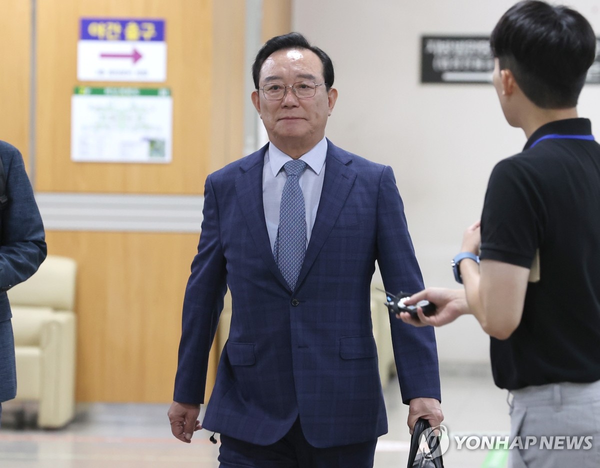 [2보] 검찰 '선거개입' 송철호 징역 6년·황운하 5년 구형