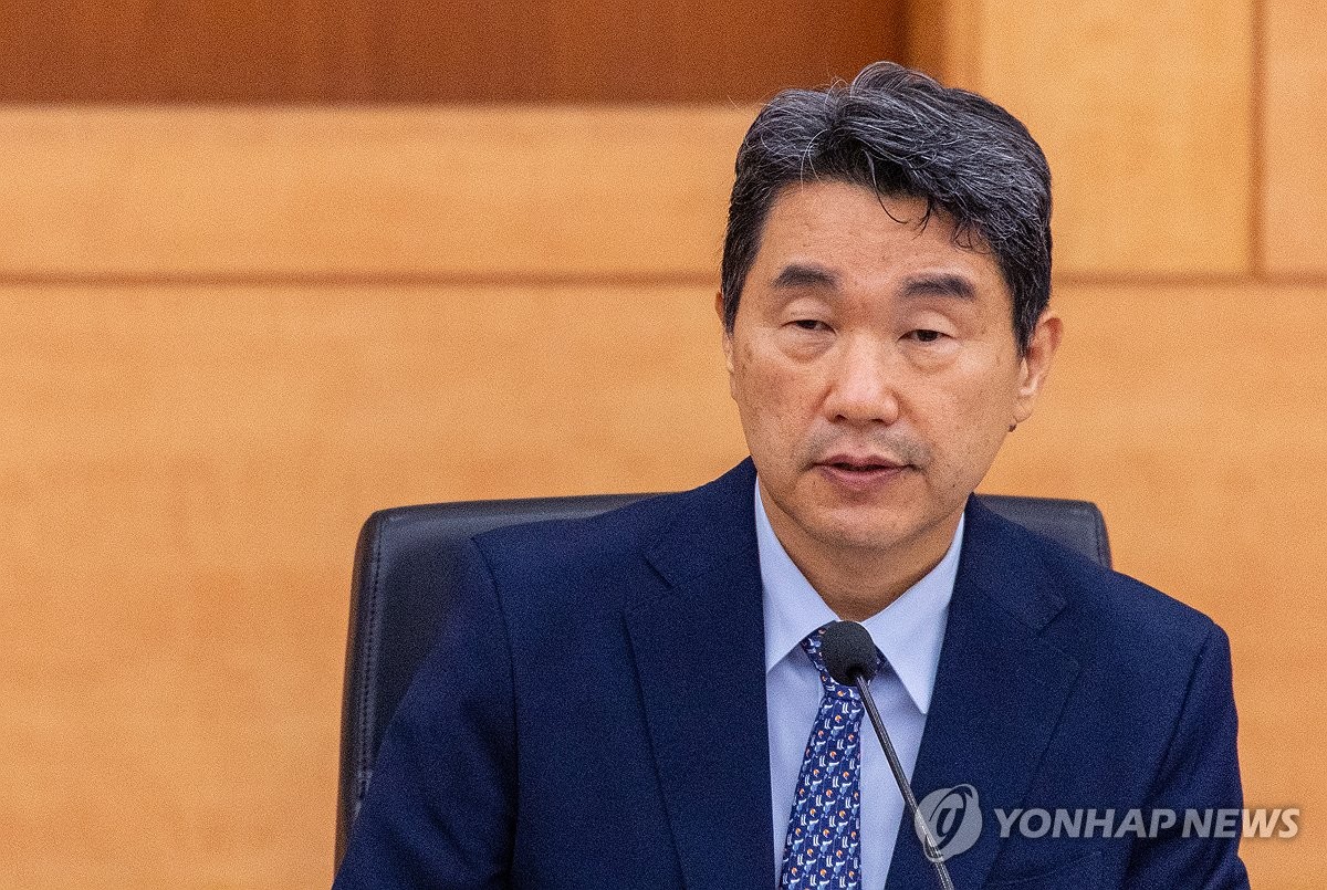 이주호 부총리, 현장 교사들과 '학교 행정업무 경감' 간담회