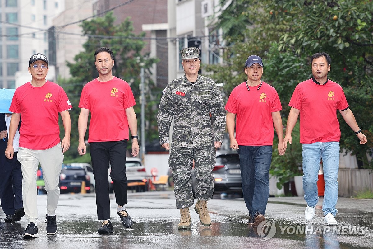 前수사단장 군검찰 출석…"지속적인 이첩대상 변경요청 있었다"