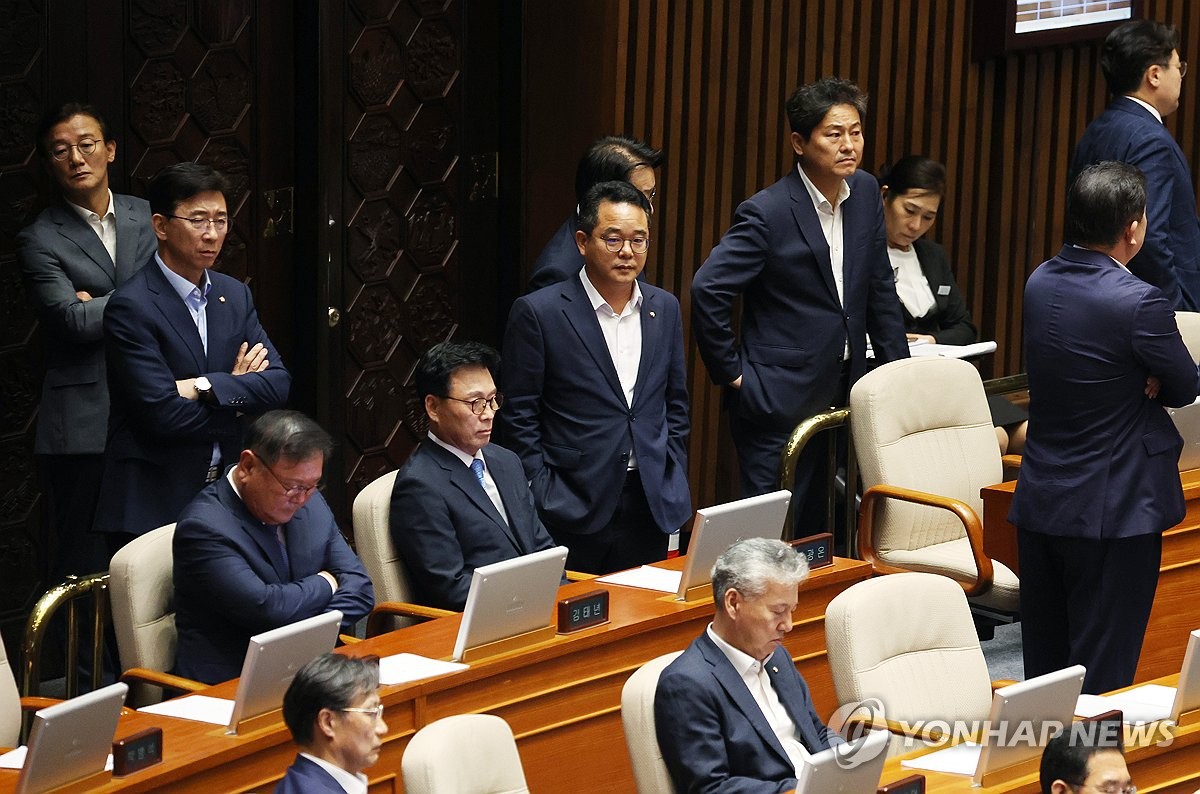 더 거세진 체포안 가결 후폭풍…격앙된 친명, 비명에 집중포화