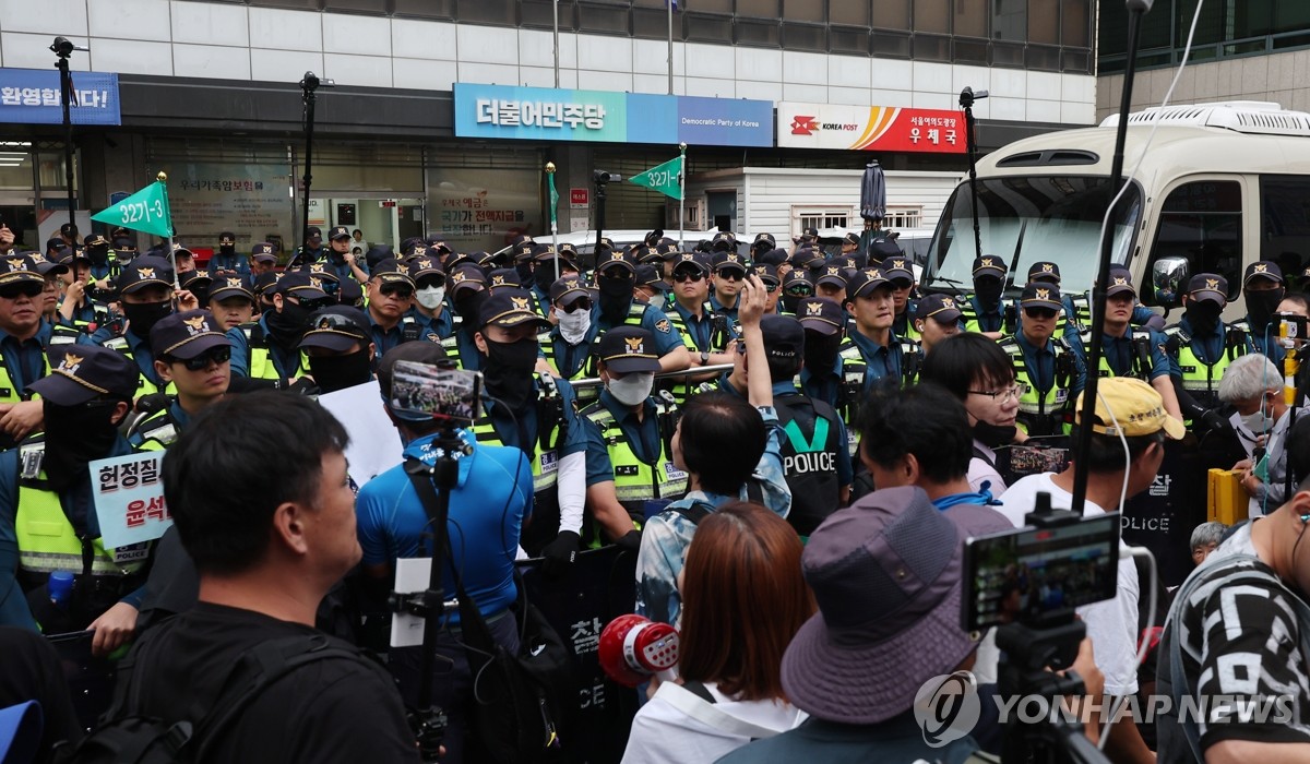 이재명 체포안 가결에 지지자들 강력 항의…고성·오열도(종합)