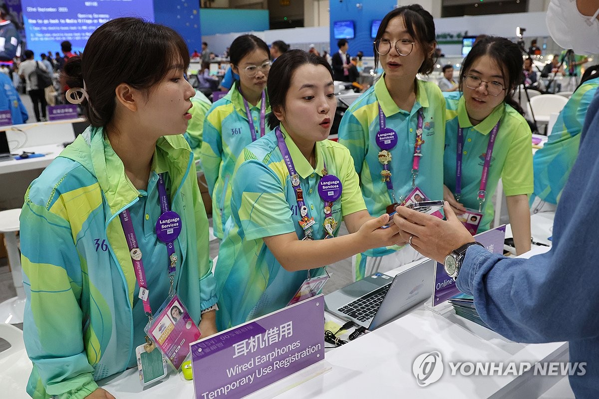 [아시안게임] 한국인에겐 구세주…유학생 자원봉사자들 "한중 가교 될게요"
