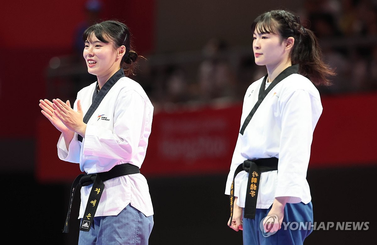 [아시안게임] 선봉에 선 태권도 품새…강완진·차예은 동반 금메달