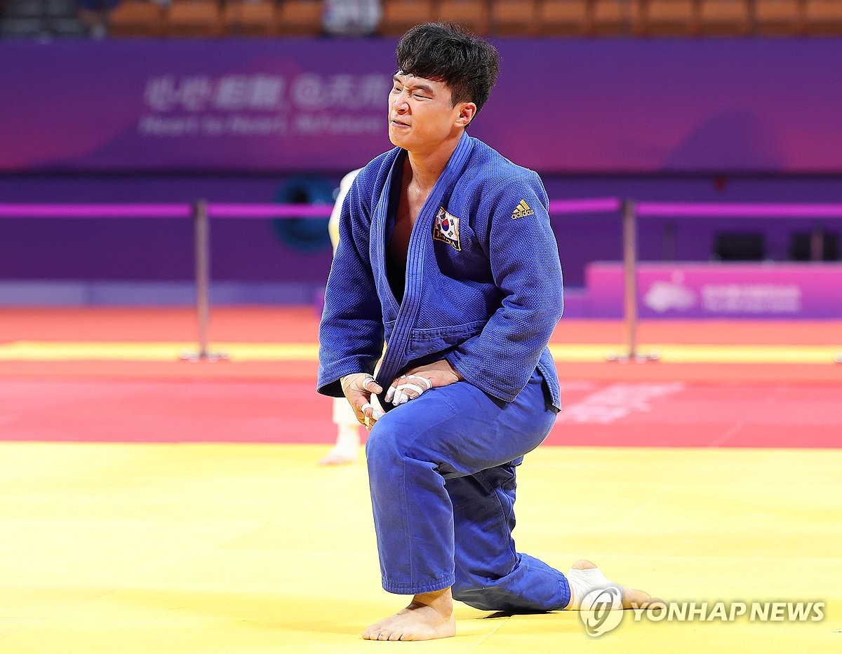 [아시안게임] 멍들고 지쳤지만, 아들 위해 뛴 안바울…값진 동메달