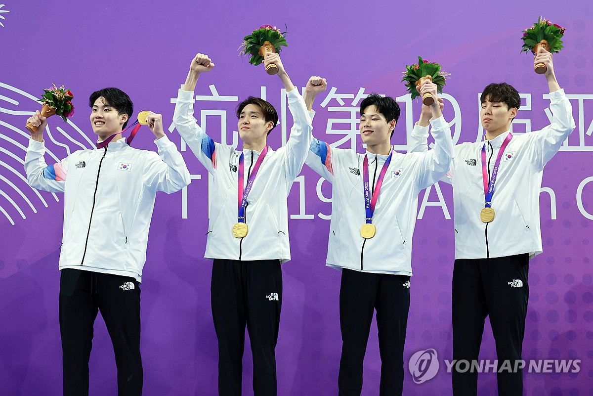 [아시안게임] 한국, 남자 계영 800ｍ 아시아신기록…단체전 사상 첫 금(종합2보)