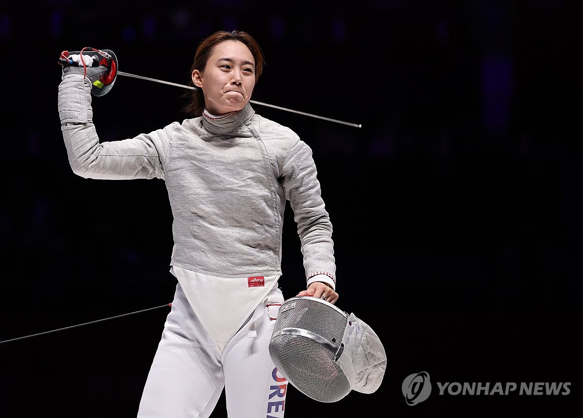 [아시안게임] '윤학길의 딸' 윤지수, 펜싱 여자 사브르 개인전 금메달(종합)