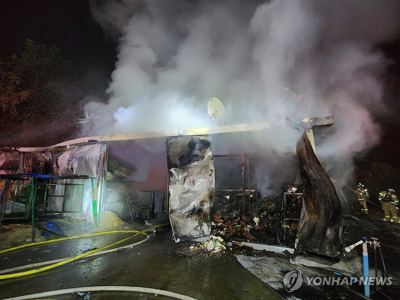 역귀성 한 사이 빈집에서 불…부여 단독주택 1채 전소