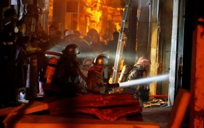 베트남 아파트 화재로 최소 30명 사망…탈출 계단 없어 참사