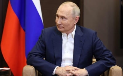 푸틴 숨통 조이는 G7…러시아산 다이아 수입 금지 초읽기