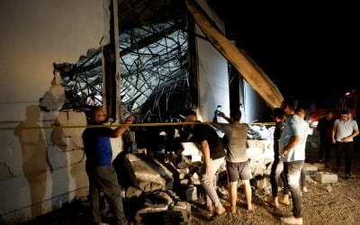 결혼식장 덮친 큰불…가연성 소재로 외관 꾸며 113명 사망 '참변'