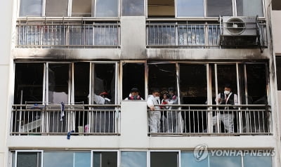 '부산 일가족 화재 추락사고' 아파트 수리비·치료비 어쩌나