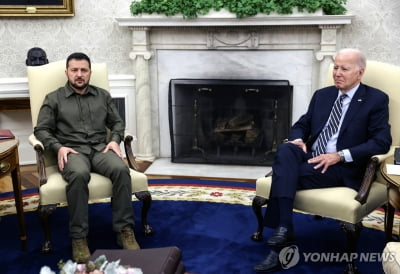바이든 "우크라 장기 안보 보장"…젤렌스키 "우린 진정한 동맹"
