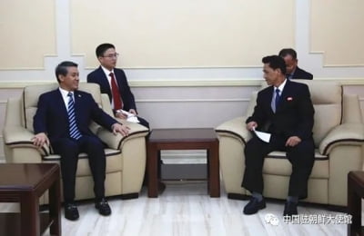 북중관광 재개 초읽기?…中대사, 北관광국장에 "정상화 기대"