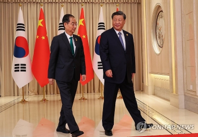 한총리 "비행기로 1시간30분"에 시진핑 "가까운 나라"