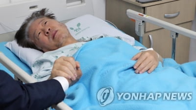 이재명, 의료진 권고에 24일차에 단식 중단…"법원 출석"(종합2보)