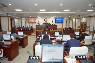구의원이 입주자 대표 맡은 아파트가 구청 공모사업 선정돼 물의