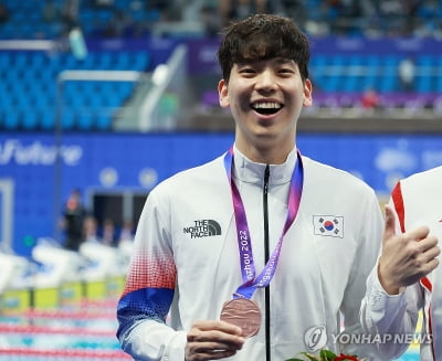 [아시안게임] '2회 연속 메달' 배영 이주호 "20대 후반에도 할 수 있어요"