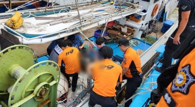 어선 냉동창고에 가스 넣다 질식 60대 기관장 닥터헬기 이송