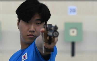 [아시안게임] '집념의 왼손 사수' 이원호, 남자 10ｍ 공기권총 은메달