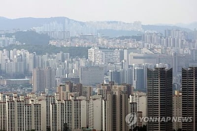 추석연휴 앞두고 관망세…전국 아파트 매매·전세 상승폭 축소
