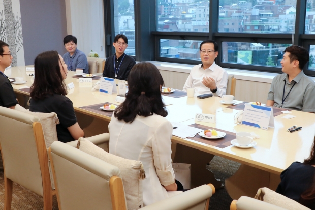 우리은행 조병규 은행장, MZ 행원들과 런치 토크 시간 가져&#13;