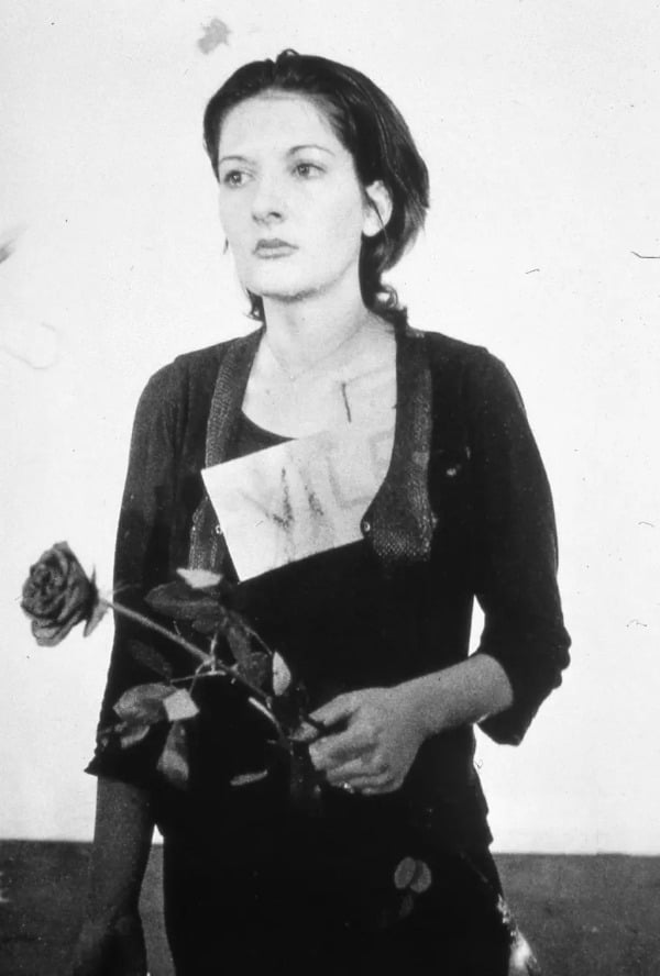 Marina Abramović, Rhythm 0, 1974