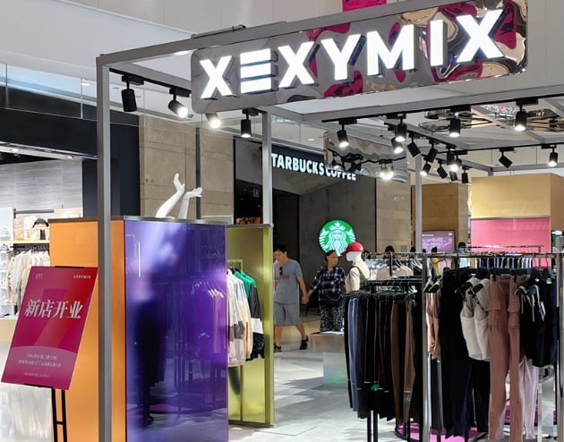 브랜드엑스코퍼레이션은 애슬레저 브랜드 젝시믹스가 중국 상하이 허셩후이 쇼핑센터에 팝업매장을 열었다고 6일 밝혔다. 사진=브랜드엑스코퍼레이션
