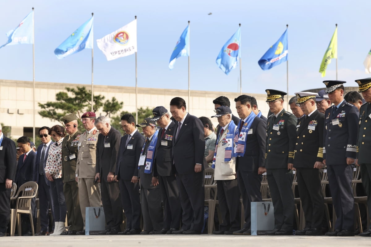 [포토] 제73주년 장진호 전투 기념행사 참석한 윤 대통령