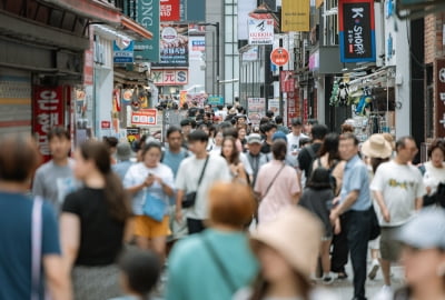 "문 잠그고 쇼핑 강요"…한국 여행 왔다 뿔난 中 관광객들