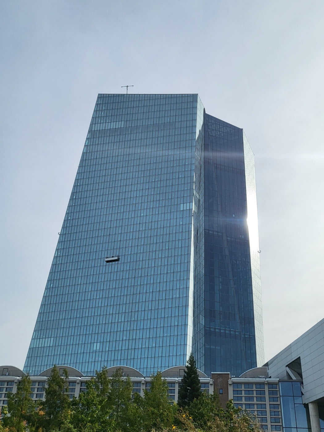 프랑크푸르트 유럽중앙은행(ECB) 건물. /장서우 기자