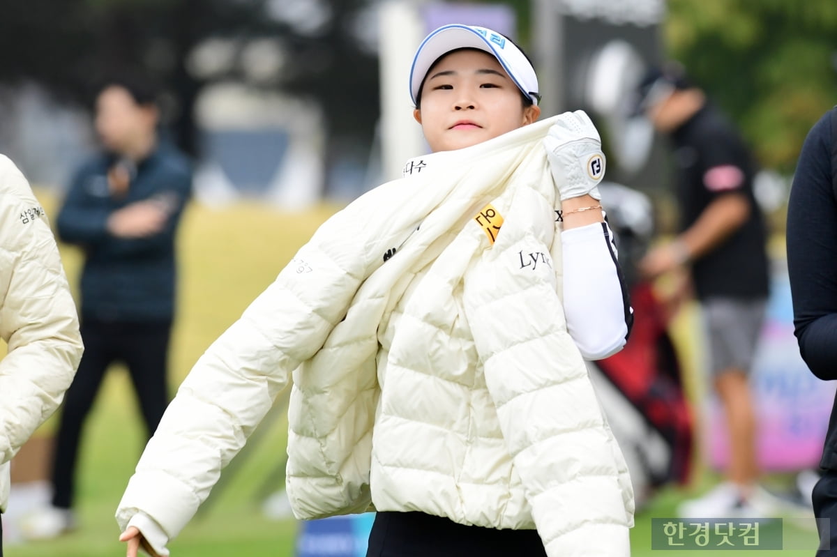 [상상인·한국경제TV오픈 2023] 고지원, '아이 추워라~'