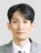 신형철 센터장 