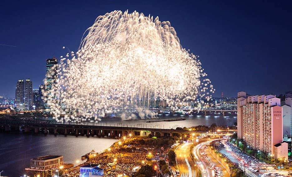 2022년 한화와 함께하는 카지노 룰렛세계불꽃축제에서 선보인 한화의 불꽃쇼. 사진=한화 제공