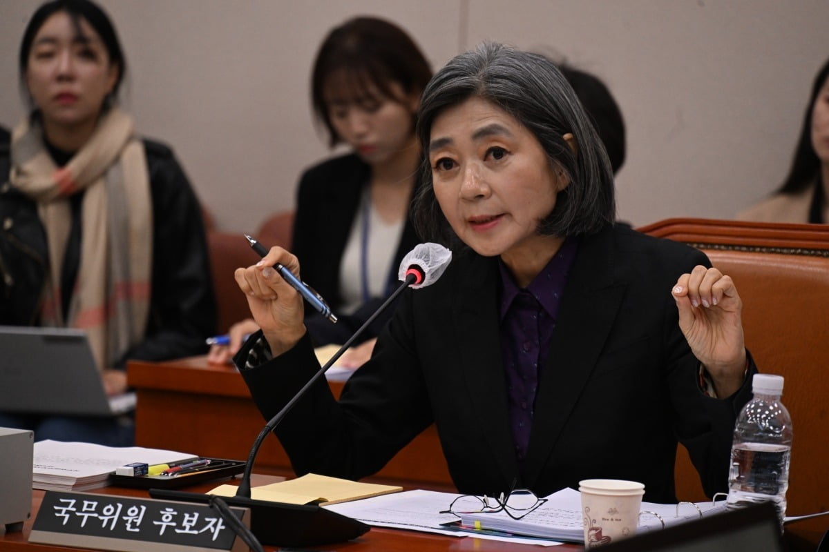김행 여성가족부 장관 후보자가 5일 국회에서 열린 인사청문회에서 의원 질의에 답변하고 있다.(한경DB)
