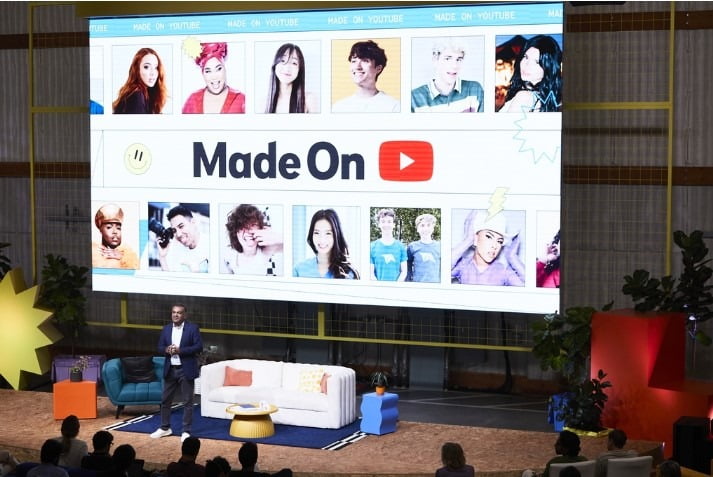 닐 모한 유튜브 최고제품책임자가 크리에이터들에게 숏폼 서비스 ‘쇼츠’로 수익을 창출할 수 있는 방법을 설명하고 있다. 유튜브 제공