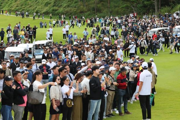 부산에 모인 라이벌 박세리·카리 웹·소렌스탐 "함께 해 영광"