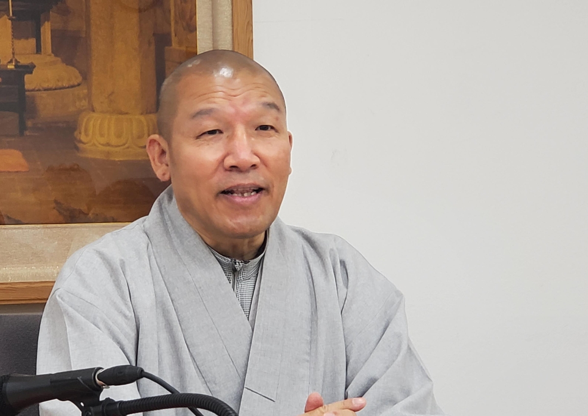 주경스님 "욱, 확, 팍하지 말라…푹 자고나면 편안해집니다"